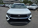 Used 2023 Volkswagen Taos SE w/ Panoramic Sunroof Package image 2