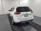 Used 2017 Nissan Rogue SV w/ SV Premium Package image 5