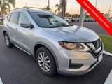 Used 2018 Nissan Rogue SV image 2