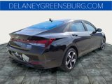Used 2023 Hyundai Elantra SEL w/ Convenience Package image 3