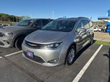 Used 2017 Chrysler Pacifica Touring-L w/ Tire & Wheel Group image 2