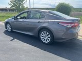 Used 2018 Toyota Camry LE image 2