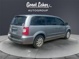 Used 2013 Chrysler Town & Country Touring image 5
