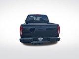 Used 2021 Nissan Frontier SV w/ Midnight Edition Floor Mats image 4