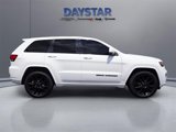 Used 2018 Jeep Grand Cherokee Altitude image 2
