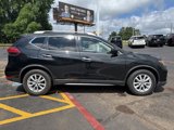 Used 2017 Nissan Rogue SV image 5