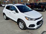 Used 2019 Chevrolet Trax LT w/ LT Convenience Package image 3