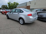 Used 2010 Ford Focus SE image 4