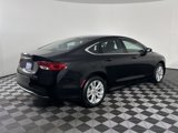 Used 2016 Chrysler 200 Limited image 3