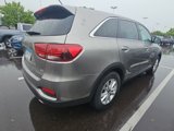 Used 2019 Kia Sorento LX image 3