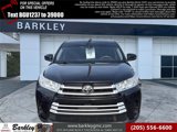 Used 2019 Toyota Highlander LE image 2