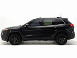Used 2017 Jeep Cherokee Latitude image 2