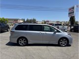 Used 2014 Toyota Sienna SE image 3
