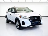 Used 2022 Nissan Kicks S image 3