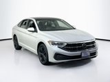 Used 2022 Volkswagen Jetta SE image 3