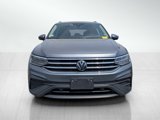 Used 2024 Volkswagen Tiguan SE image 2
