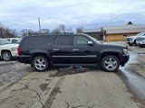 Used 2009 Chevrolet Suburban LTZ image 2