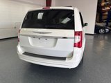 Used 2012 Chrysler Town & Country Touring image 4