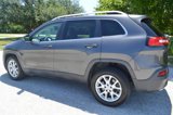 Used 2017 Jeep Cherokee Latitude image 4