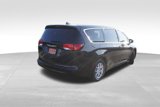 Certified 2022 Chrysler Voyager LX image 5