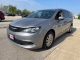Used 2019 Chrysler Pacifica L image 2