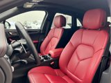Certified 2025 Porsche Macan image 5