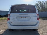 Used 2016 Chrysler Town & Country Touring image 6