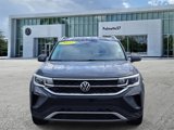 Used 2022 Volkswagen Taos SEL w/ Panoramic Sunroof Package image 2