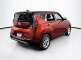 Used 2023 Kia Soul LX w/ LX Technology Package image 5