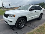 Used 2017 Jeep Grand Cherokee Limited image 3