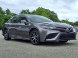 Used 2022 Toyota Camry SE image 2