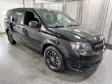 Used 2017 Dodge Grand Caravan SE image 3