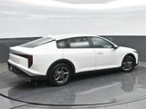 Used 2025 Kia K4 LXS image 3