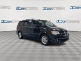 Used 2019 Dodge Grand Caravan SXT image 2