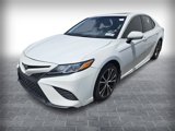 Used 2019 Toyota Camry L image 3