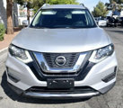 Used 2018 Nissan Rogue SV image 2