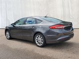 Used 2017 Ford Fusion SE w/ Fusion SE Technology Package image 3