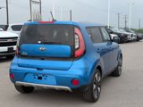 Used 2019 Kia Soul + image 3