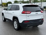 Used 2017 Jeep Cherokee Latitude w/ Cold Weather Group image 6
