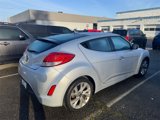 Used 2016 Hyundai Veloster image 2