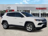 Used 2023 Jeep Compass Latitude image 2