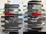 Used 2018 Chrysler Pacifica Touring-L image 4