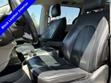 Used 2019 Chrysler Pacifica Limited image 2