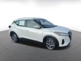 Used 2024 Nissan Kicks SV image 2