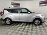 Used 2020 Kia Soul LX image 2