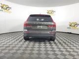 Used 2021 Volvo XC60 T5 Momentum w/ Advanced Package image 3