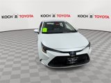 Used 2022 Toyota Corolla LE image 3