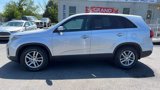 Used 2014 Kia Sorento LX image 2