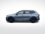 Used 2022 Volkswagen Tiguan SE R-Line image 2