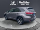 Used 2018 Toyota Highlander LE image 3